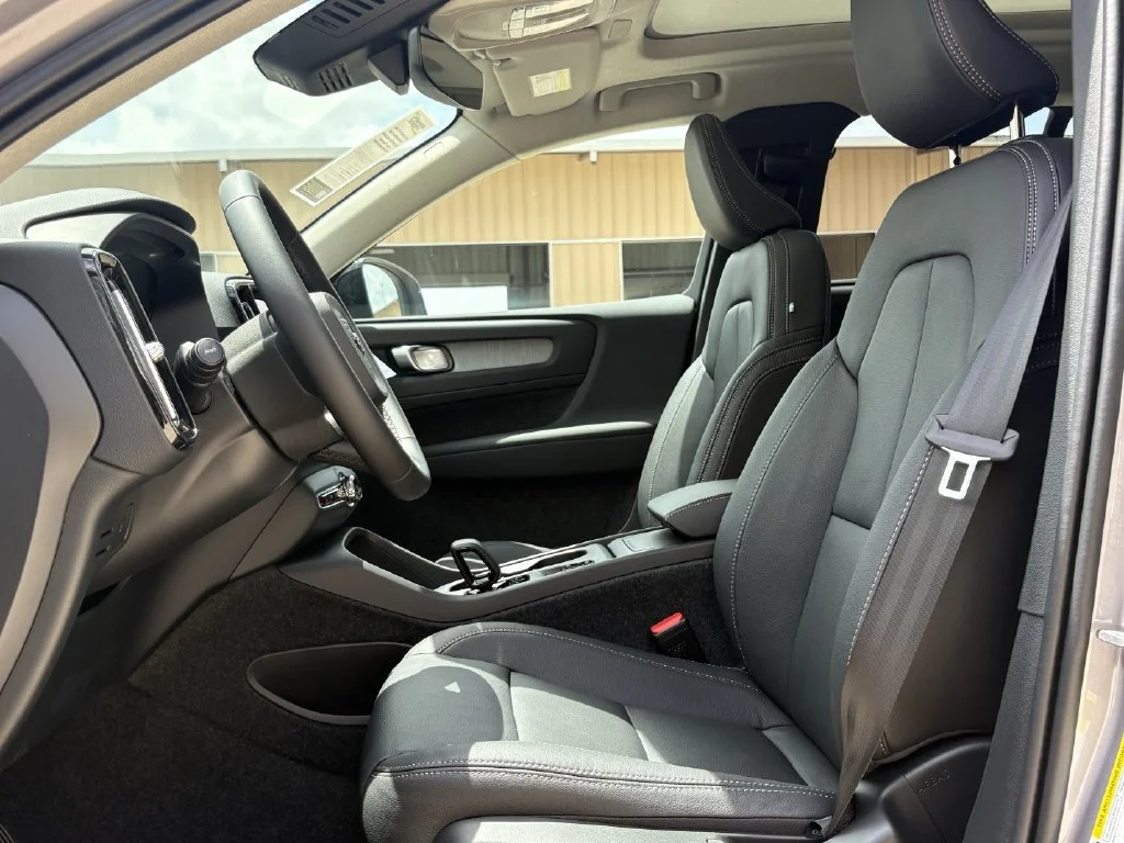 New 2026 Aurora Silver Volvo Core image 12