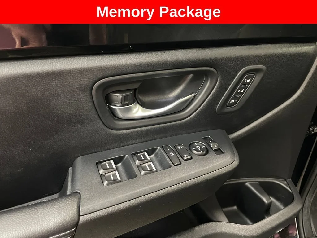 Used 2024 Black Honda Touring image 10