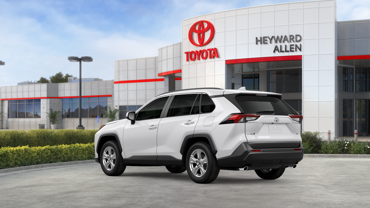 New 2025 Ice Cap Toyota XLE image 28