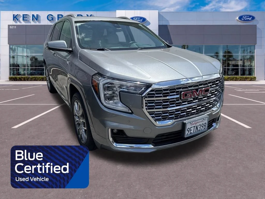 2023 GMC Terrain Denali AWD's photo