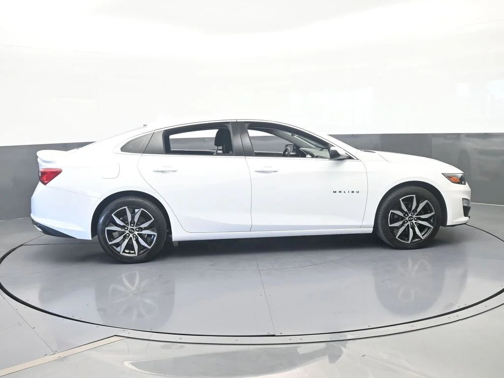 Used 2024 Summit White Chevrolet RS image 6