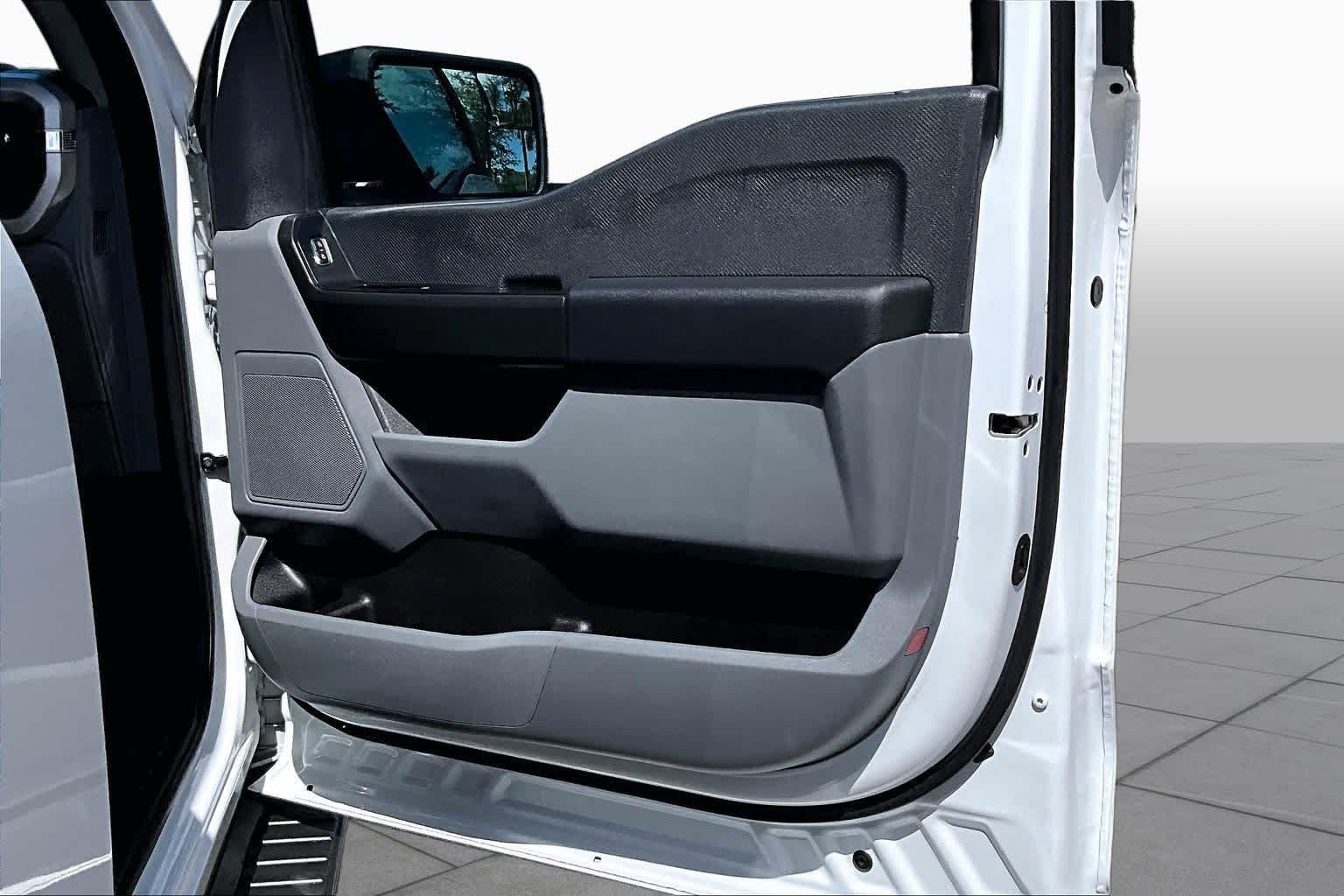 Used 2023 Oxford White Ford XL image 58