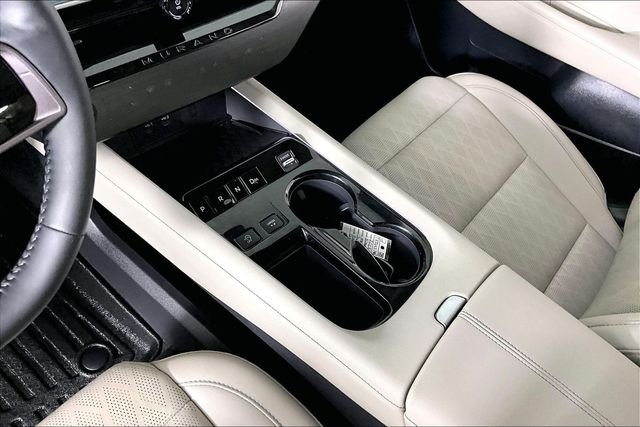 Used 2025 Black Nissan Platinum image 17