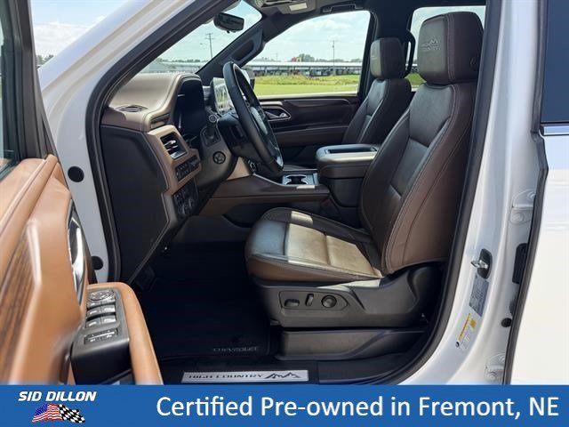 Used 2023 Iridescent Pearl Tricoat Chevrolet High Country image 8
