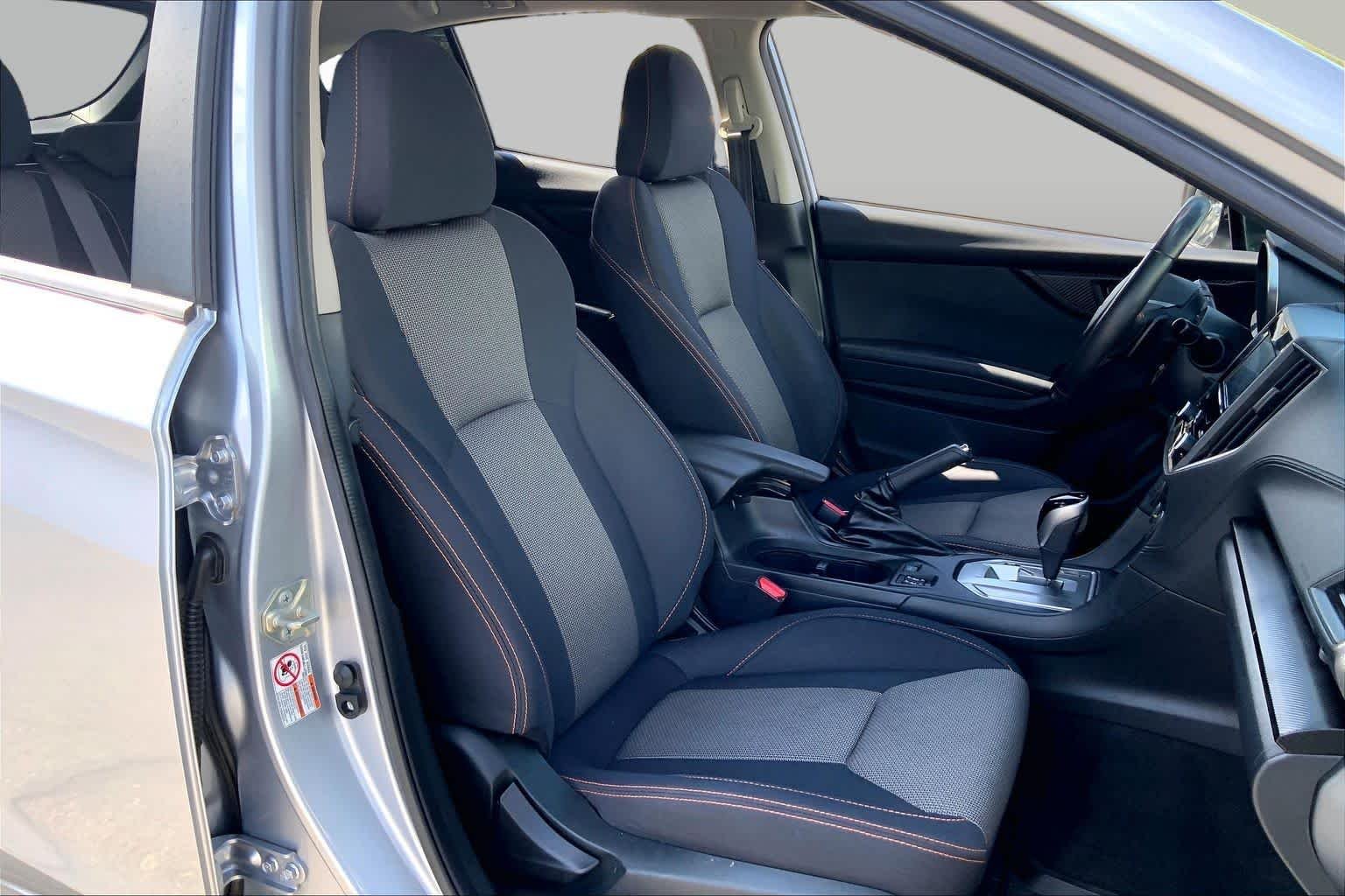 Used 2019 WHITE Subaru Premium image 7