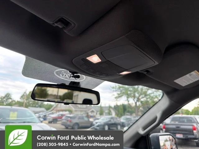 Used 2018 White Ford XLT image 21