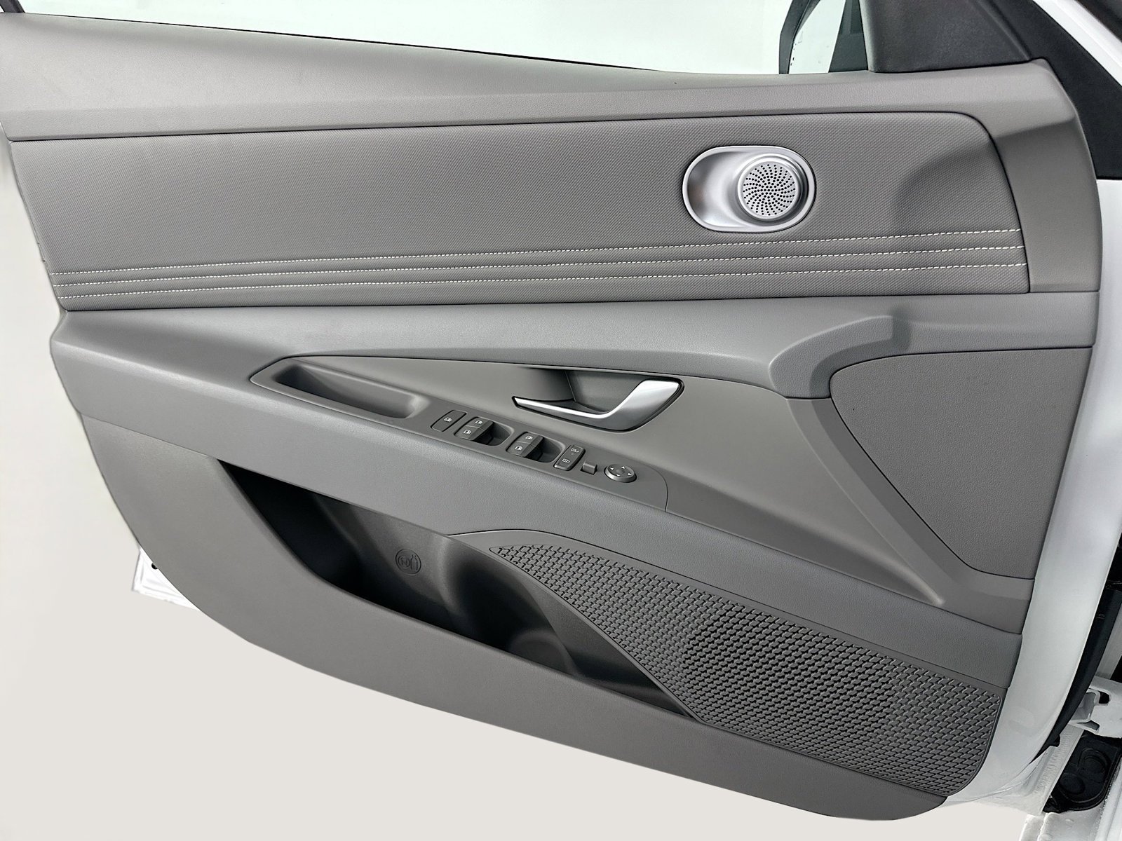 2026 Hyundai Elantra SEL Sport - Photo 23