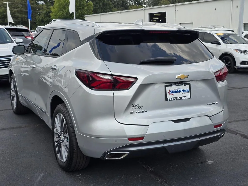 Used 2021 SILVER ICE METALLIC Chevrolet Premier image 5