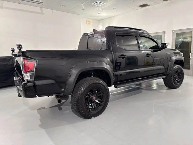 Used 2022 Black Toyota SR5 image 10