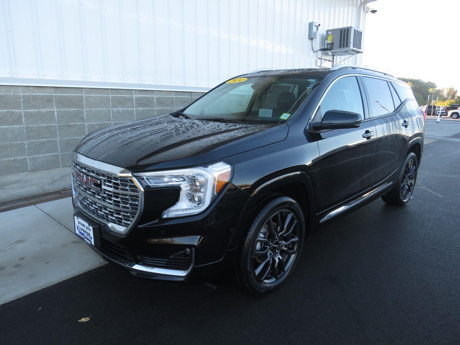 Used 2024 Ebony Twilight Metallic GMC Denali image 9