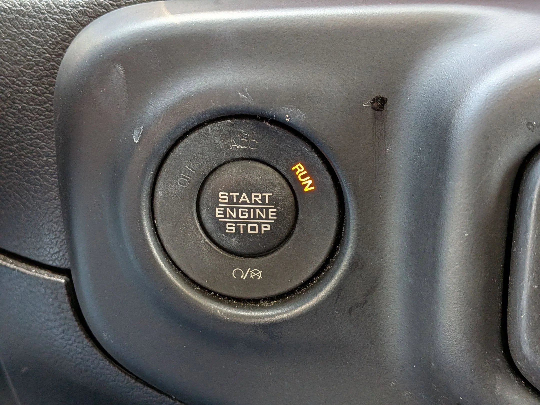Used 2022 High Velocity Clearcoat Jeep Unlimited Rubicon image 25