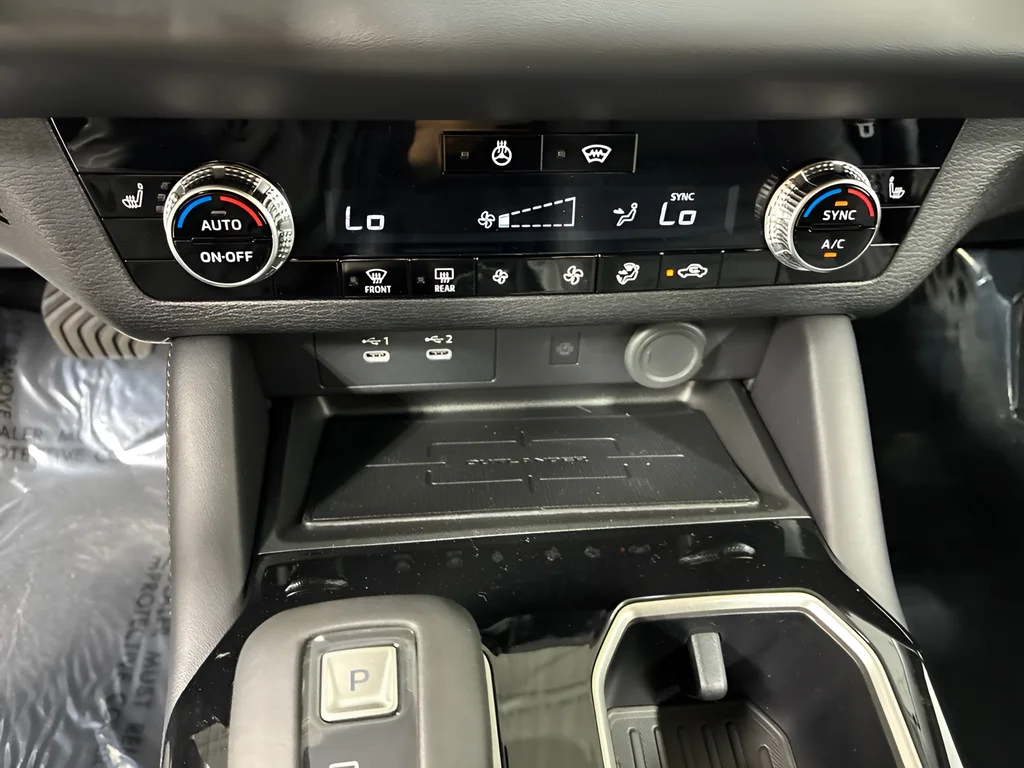 New 2026 Graphite Gray Mitsubishi LE 1.5T S-AWC image 15