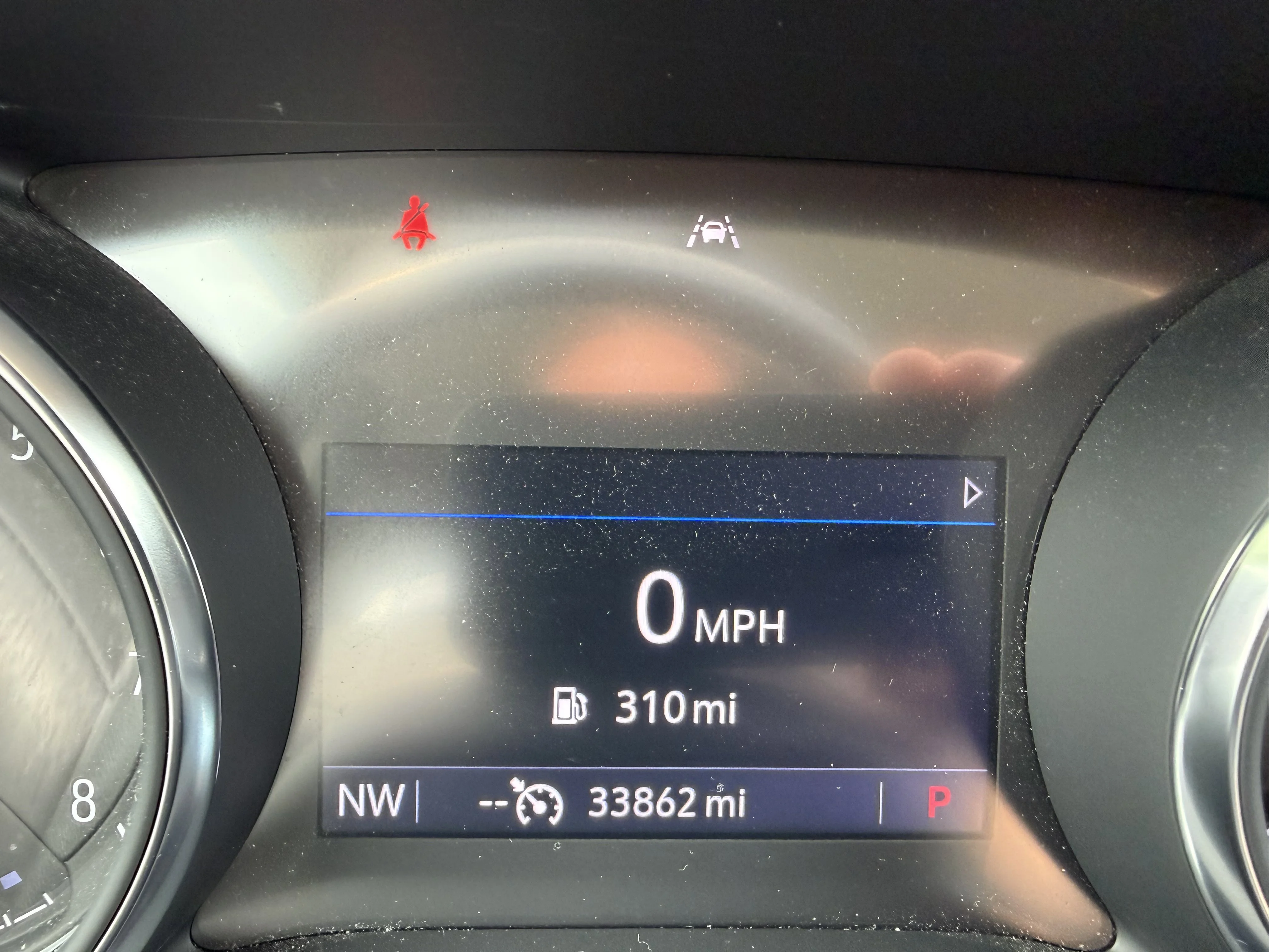 Used 2020 EBONY TWILIGHT METALLIC Buick Essence image 14
