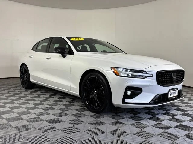 Used 2024 White Volvo Plus Black Edition image 4