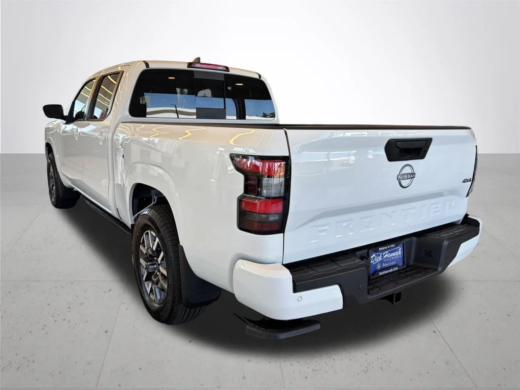 New 2026 Glacier White Nissan SV image 10