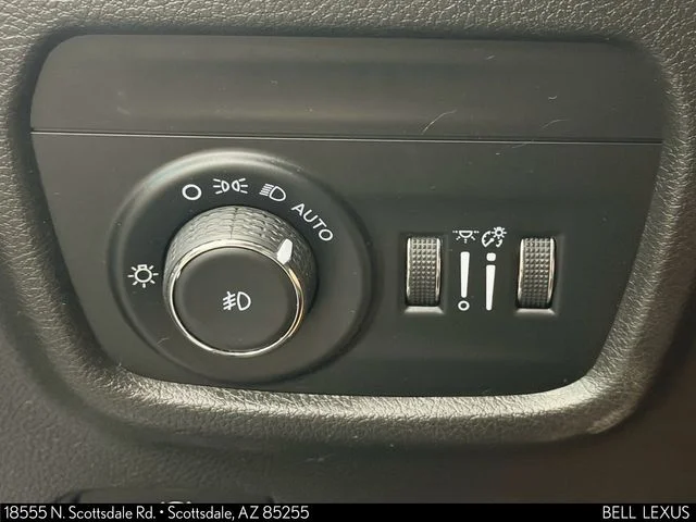 Used 2023 White Jeep Limited image 21