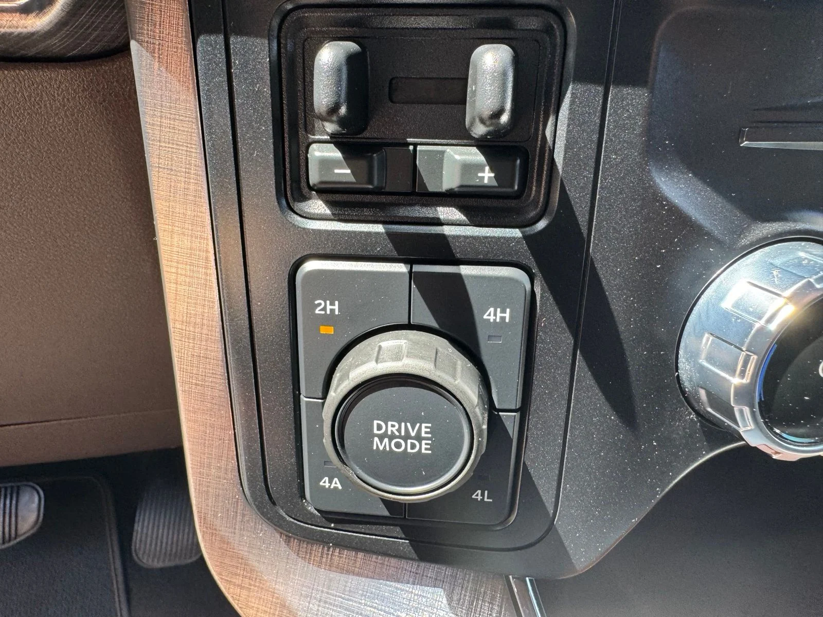 Used 2023 Gray Ford King Ranch image 27