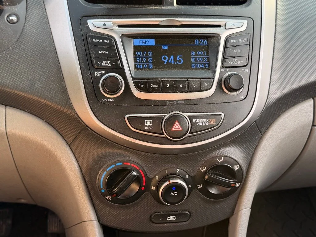 Used 2017 Gray Hyundai SE image 21