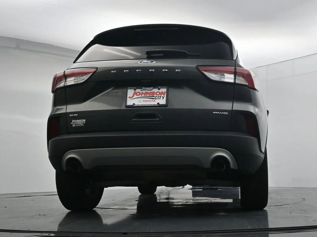 Used 2020 Gray Ford SE image 31