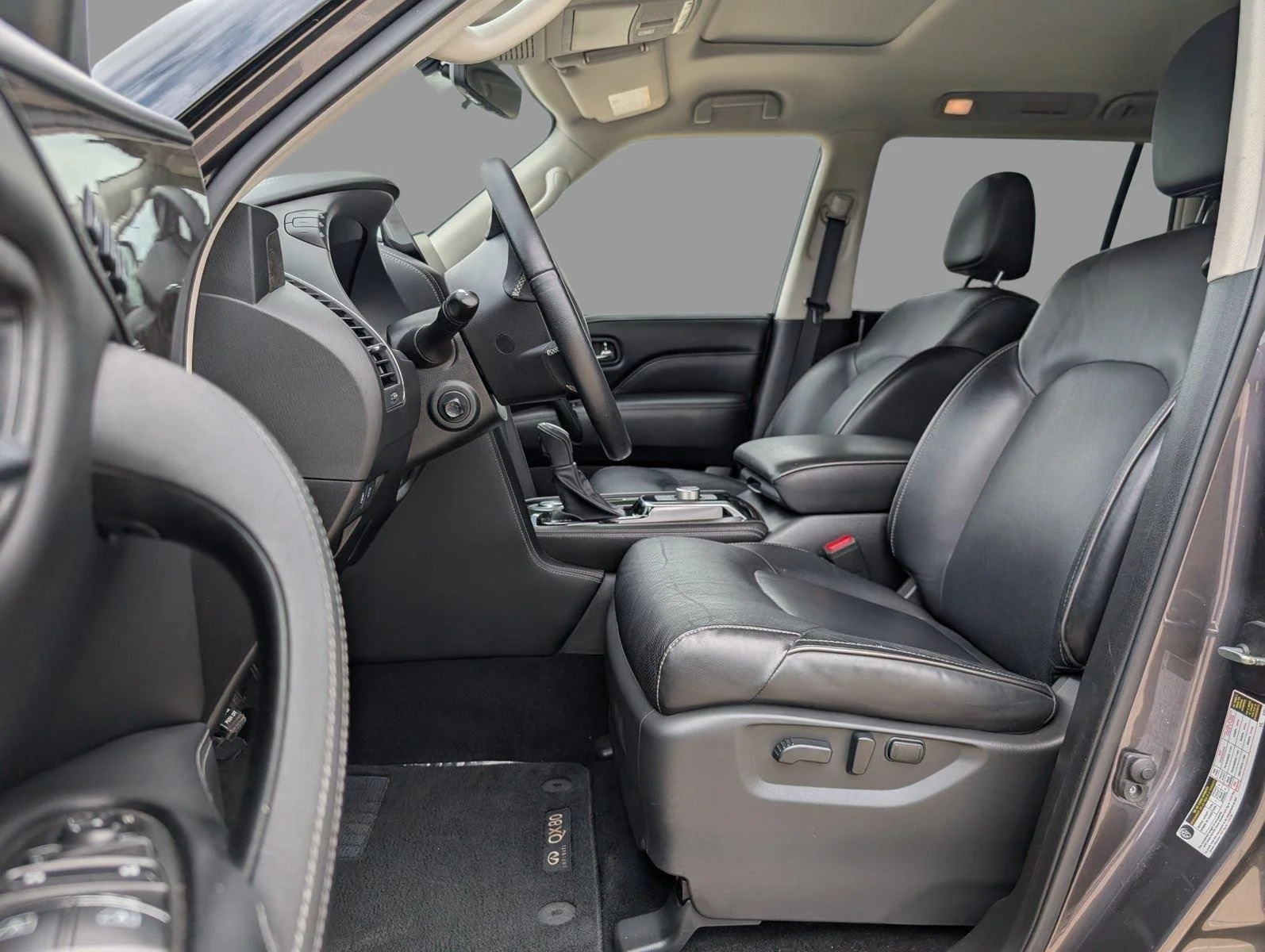 Used 2024 Anthracite Gray INFINITI LUXE image 19