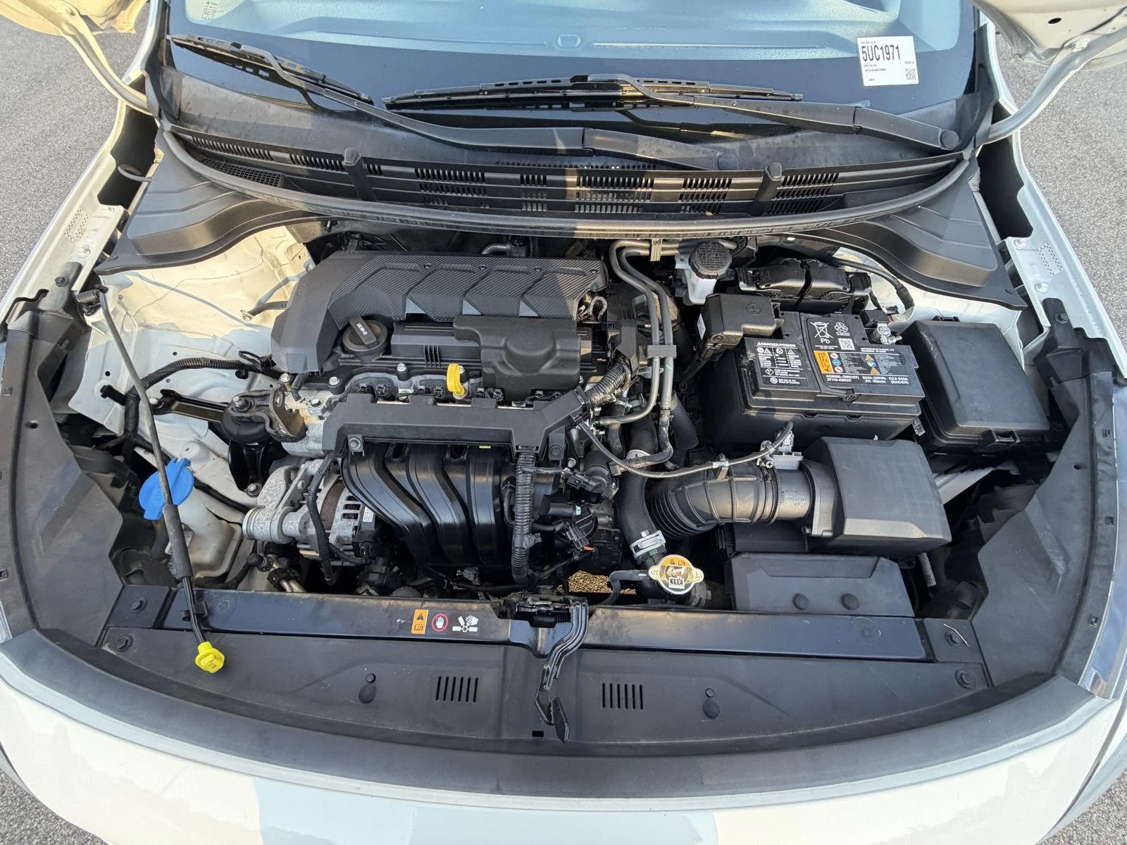 Used 2022 Clear White Kia S image 24