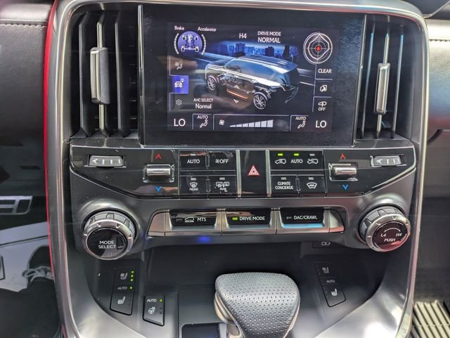 Used 2024 Silver Lexus 600 F SPORT image 34