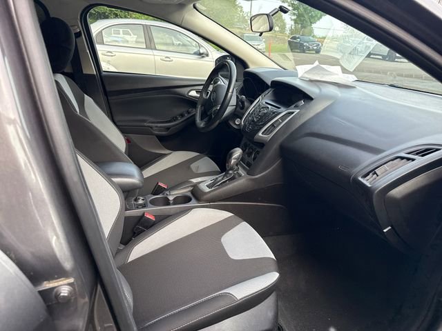 Used 2014 Sterling Gray Metallic Ford SE image 9