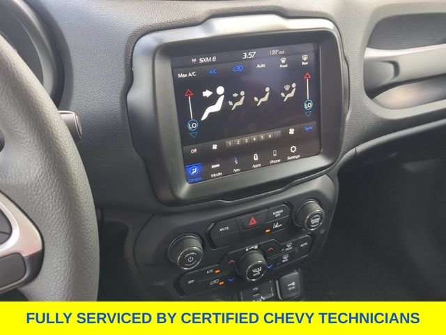 Used 2023 Gray Jeep Latitude image 34
