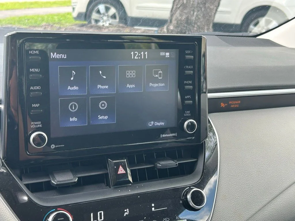Certified Used 2022 Silver Toyota LE image 23