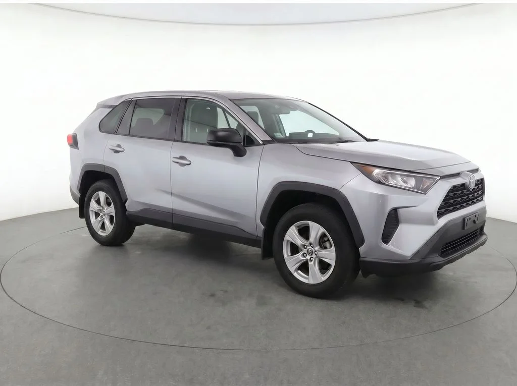 Used 2023 Silver Toyota LE image 2