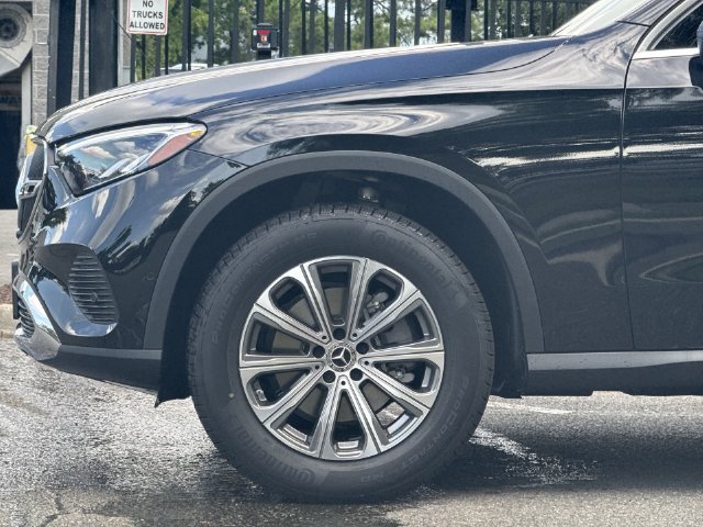 New 2027 Black Mercedes-Benz GLC 300 image 38