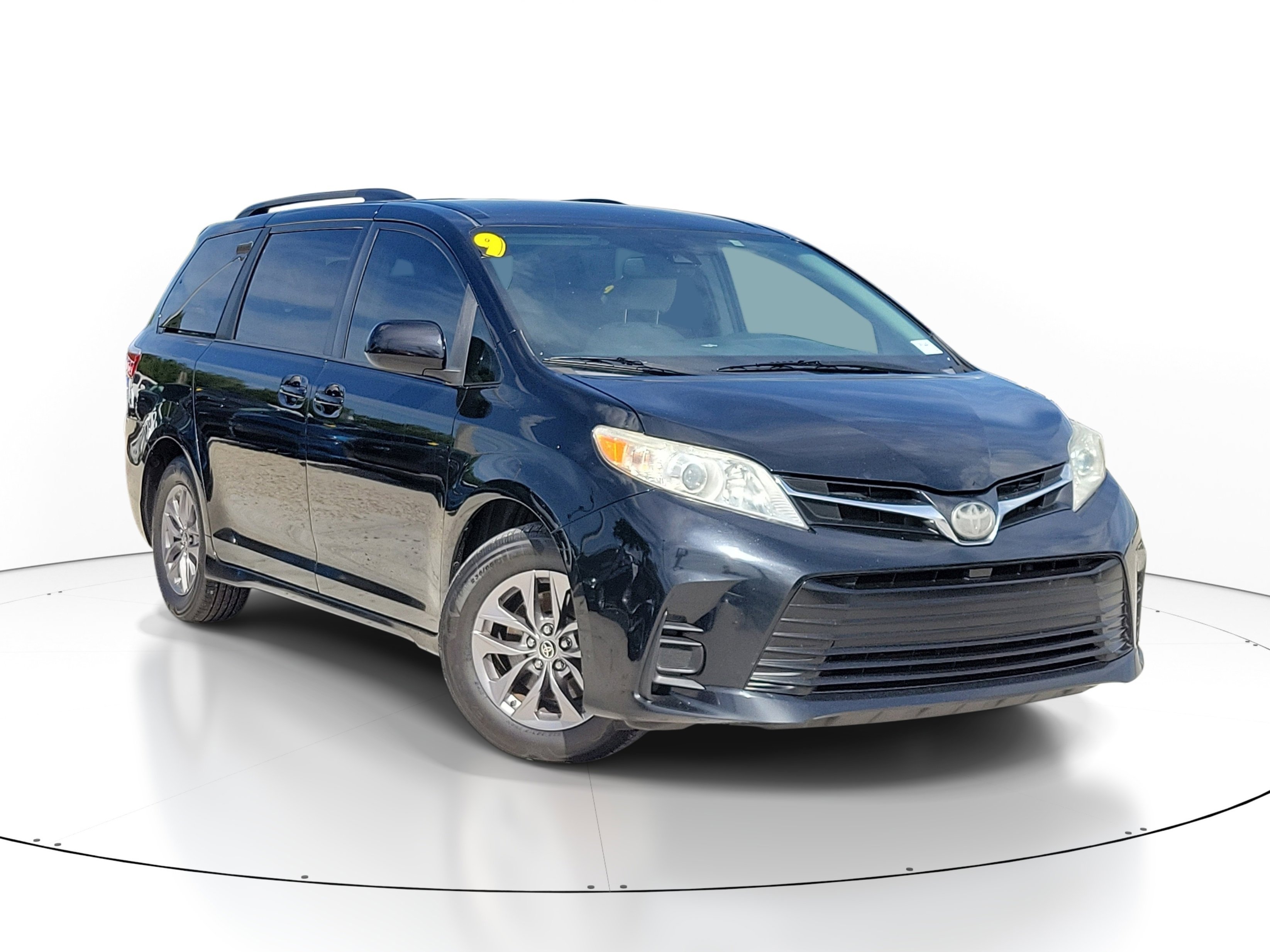 2019 Toyota Sienna LE