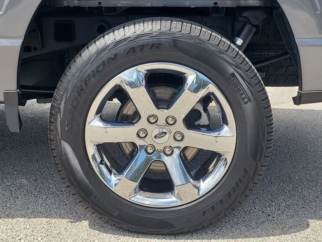 Used 2023 Gray Ford XLT image 8