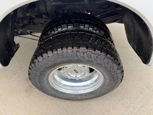 Used 2017 Silver Ford XLT image 11