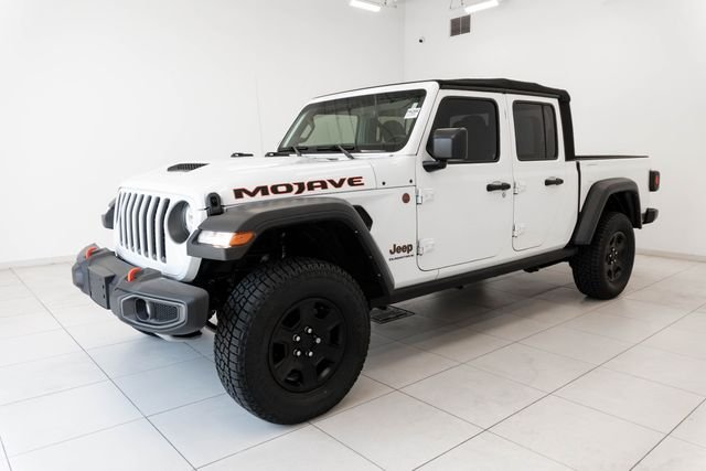 Used 2023 White Jeep Mojave image 25