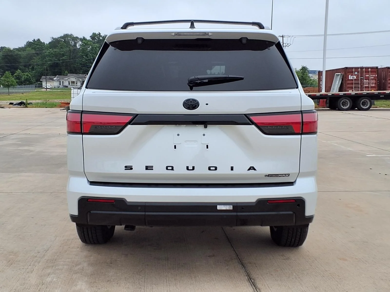 New 2026 Off-white Toyota Platinum image 5