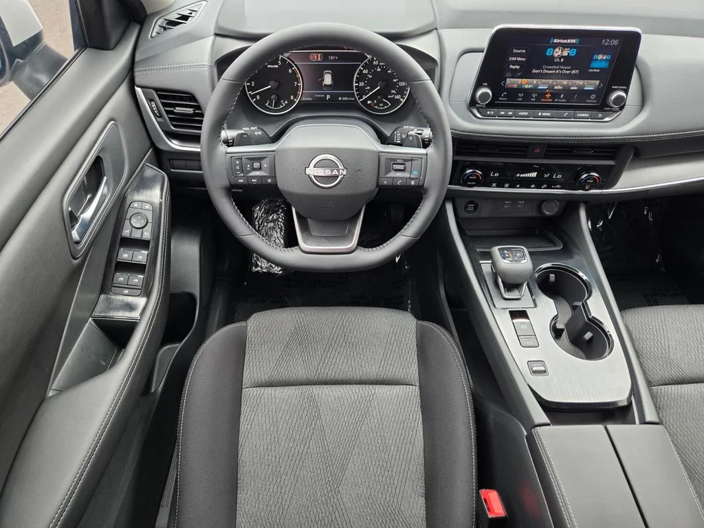 New 2026 Everest White Pearl TriCoat Nissan SV image 17