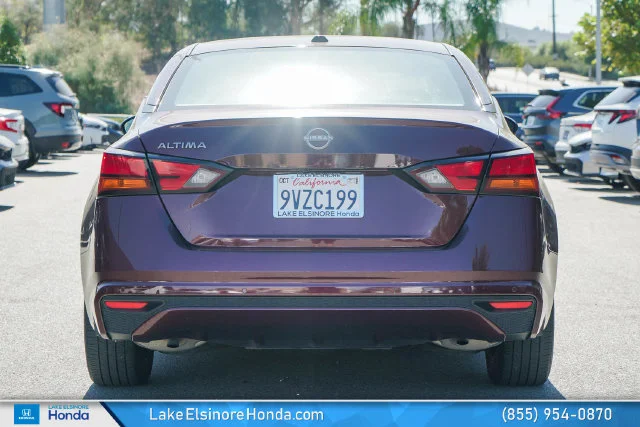 Used 2025 Garnet Pearl Nissan 2.5 SV image 10