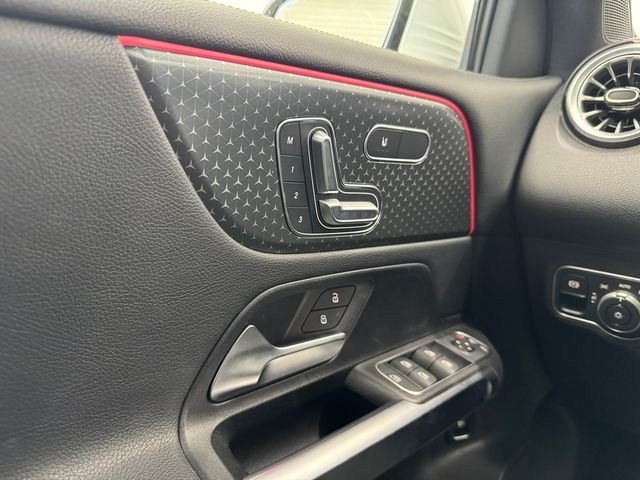 Certified Used 2024 Polar White Mercedes-Benz GLB 250 image 33
