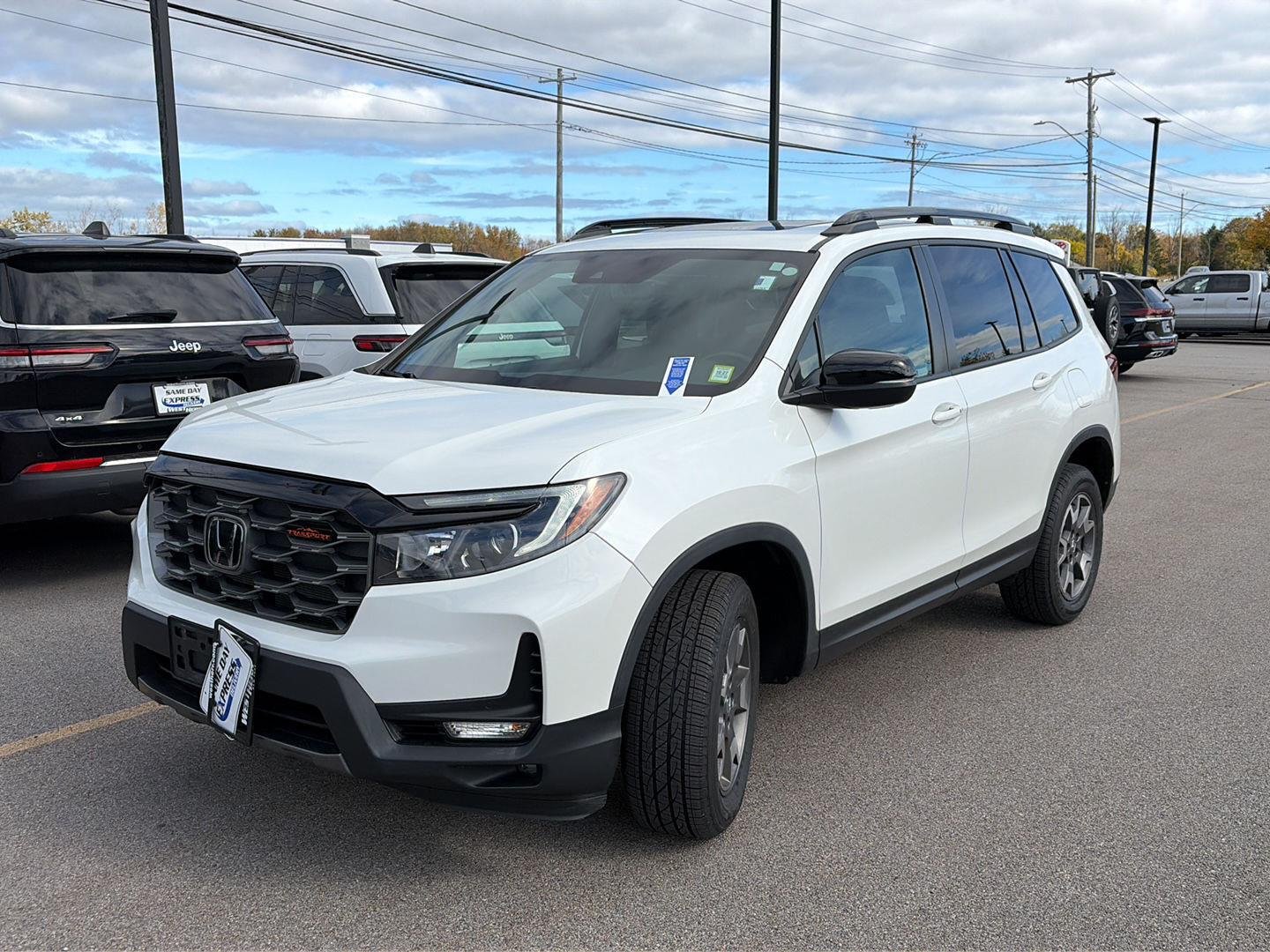 Used 2022 Platinum White Pearl Honda TrailSport image 4