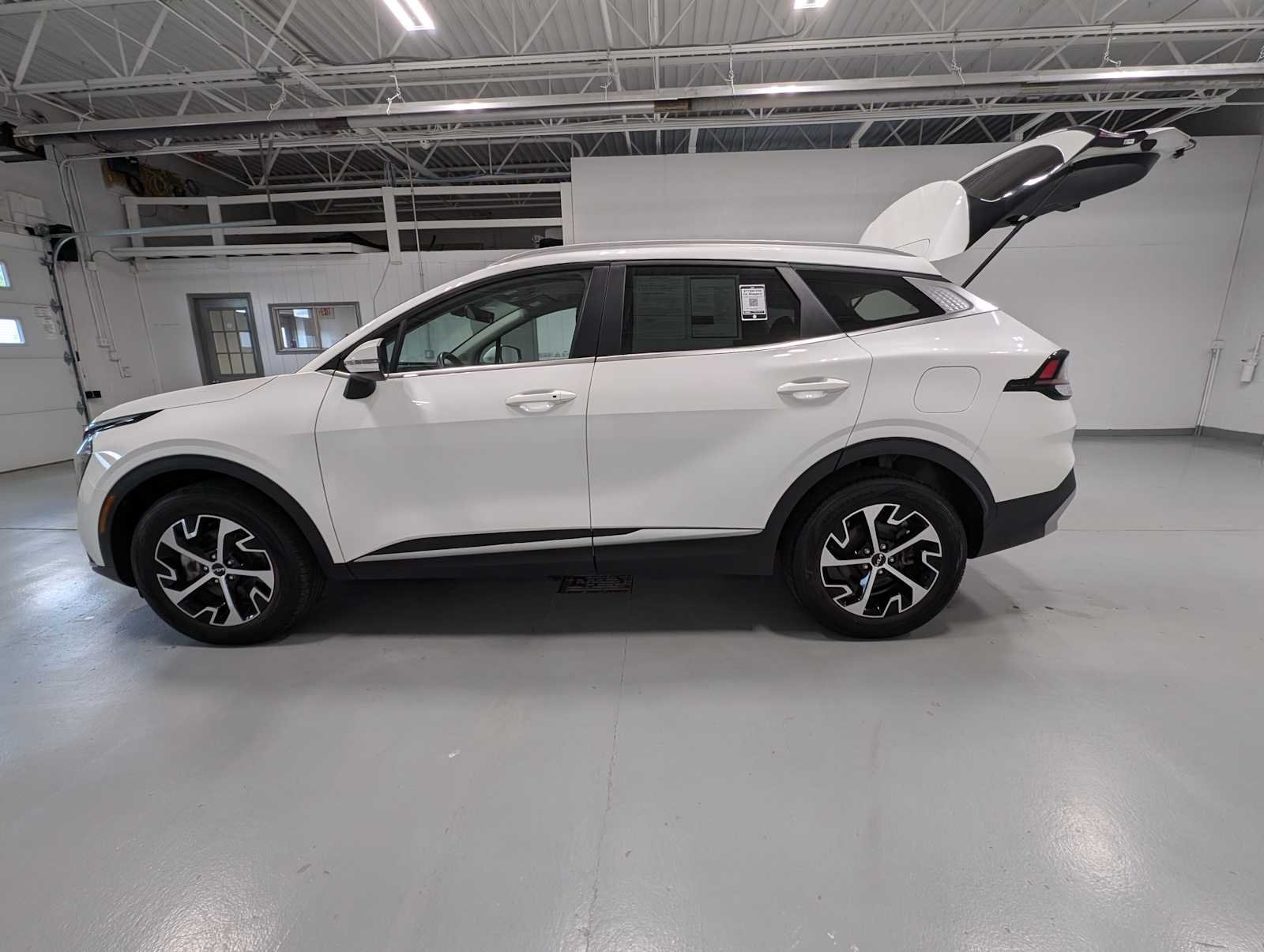 Certified Used 2023 Snow White Pearl Kia EX image 12