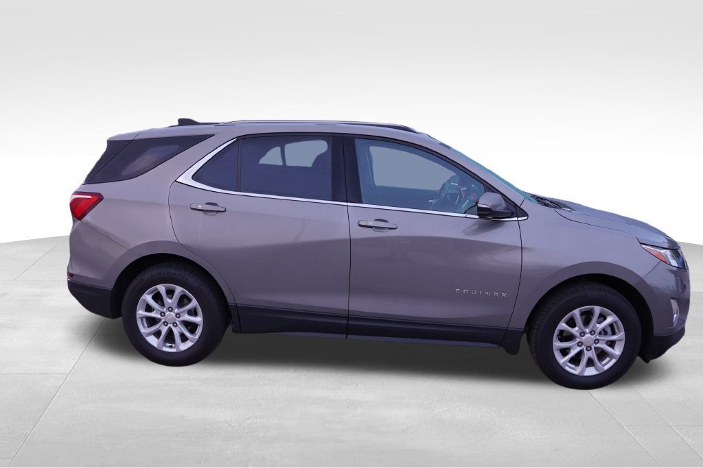 Used 2018 Chevrolet Equinox LT with VIN 3GNAXJEV4JS573401 for sale in Lakeville, MN