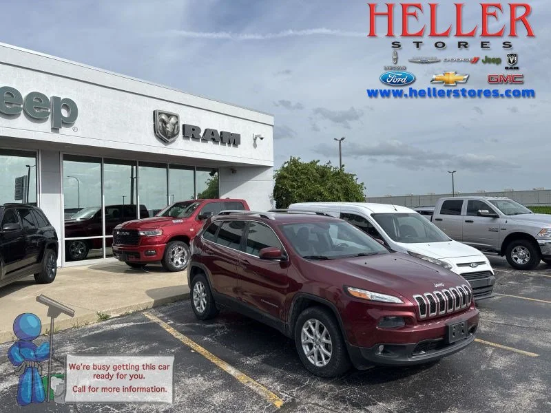 Used 2018 Velvet Red Pearlcoat Jeep Latitude Plus image 1