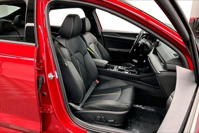 2026 Kia K5 GT - Photo 8