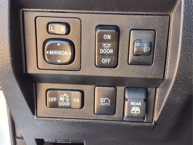 Used 2021 White Toyota SR5 image 24