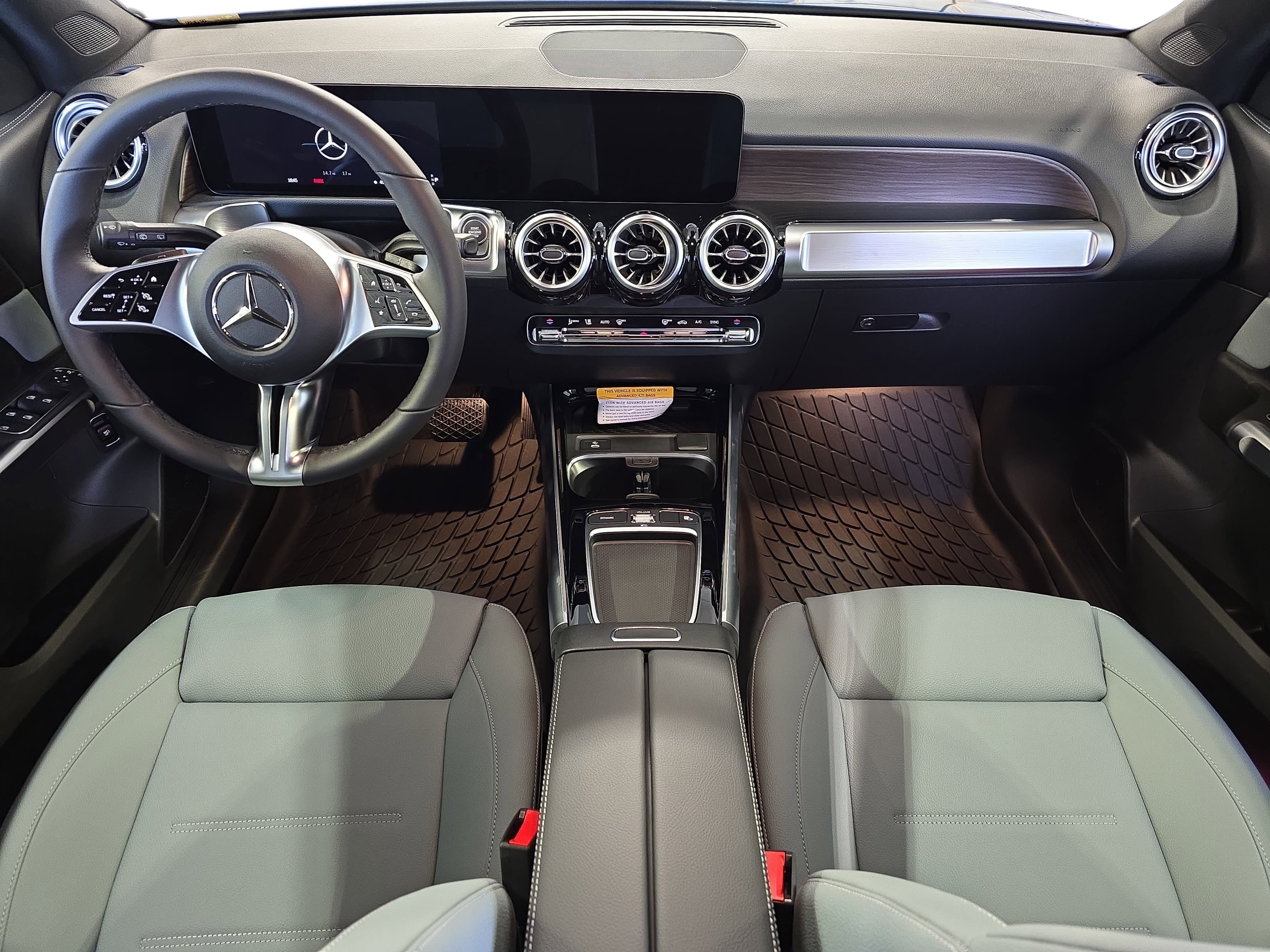 New 2026 Starling Blue Metallic Mercedes-Benz GLB250 image 9