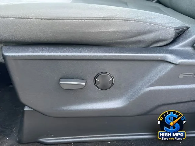 Used 2023 White Ford XLT image 31