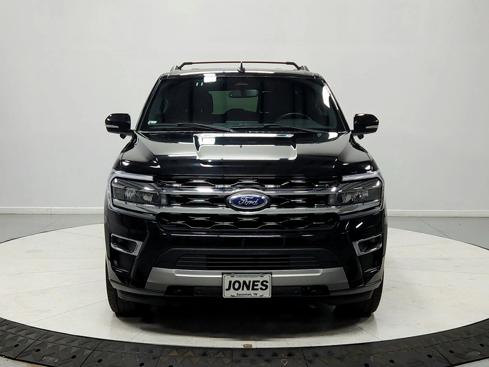 Used 2023 Black Ford Limited image 2