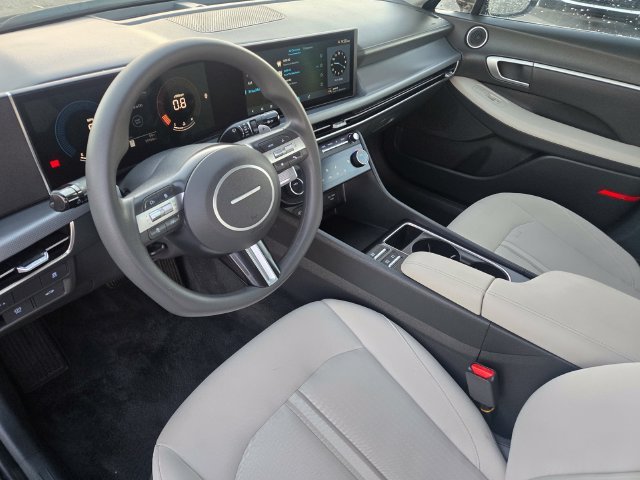 Used 2025 Blue Hyundai SEL image 10