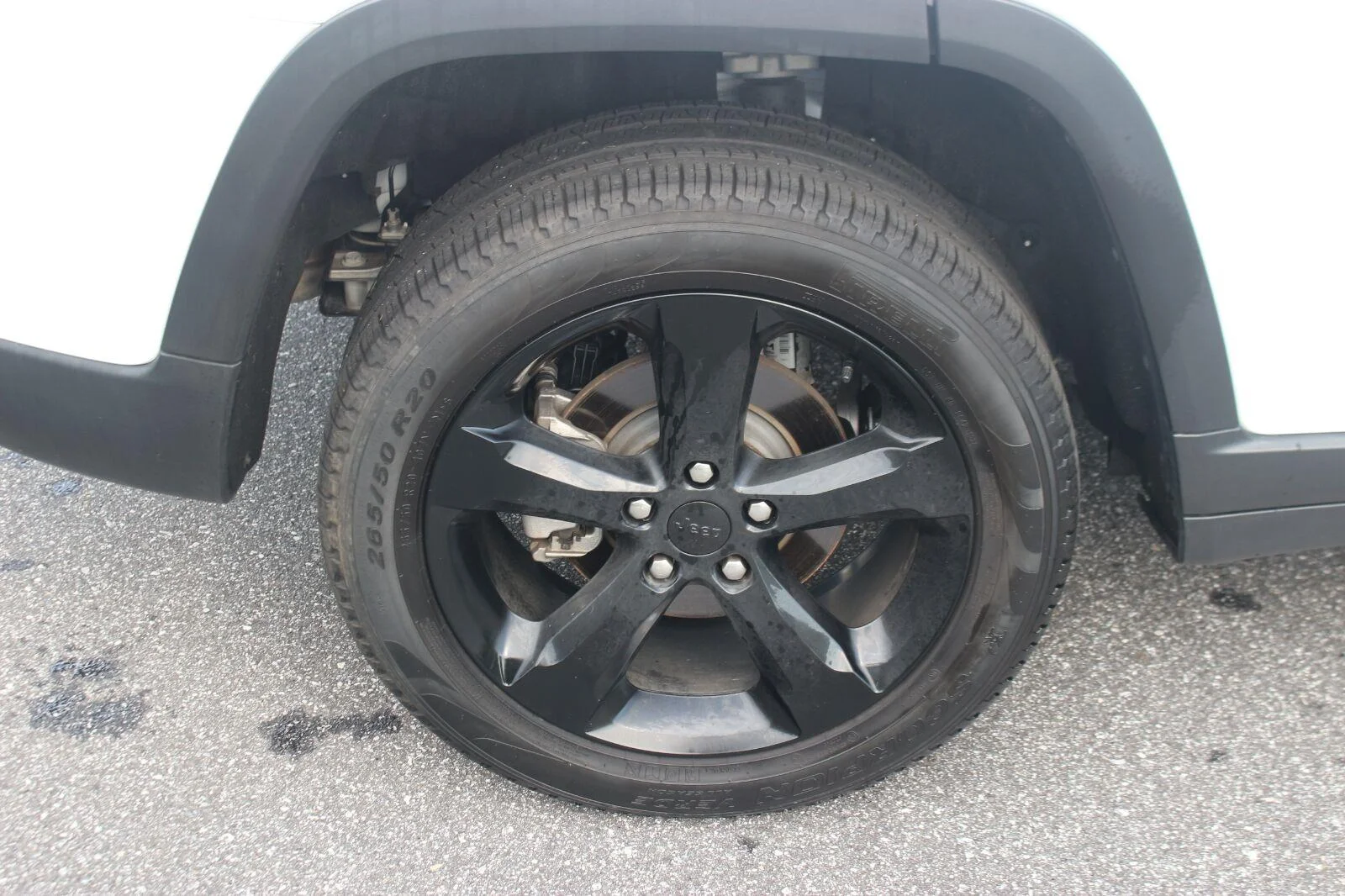 Used 2024 White Jeep Limited image 34
